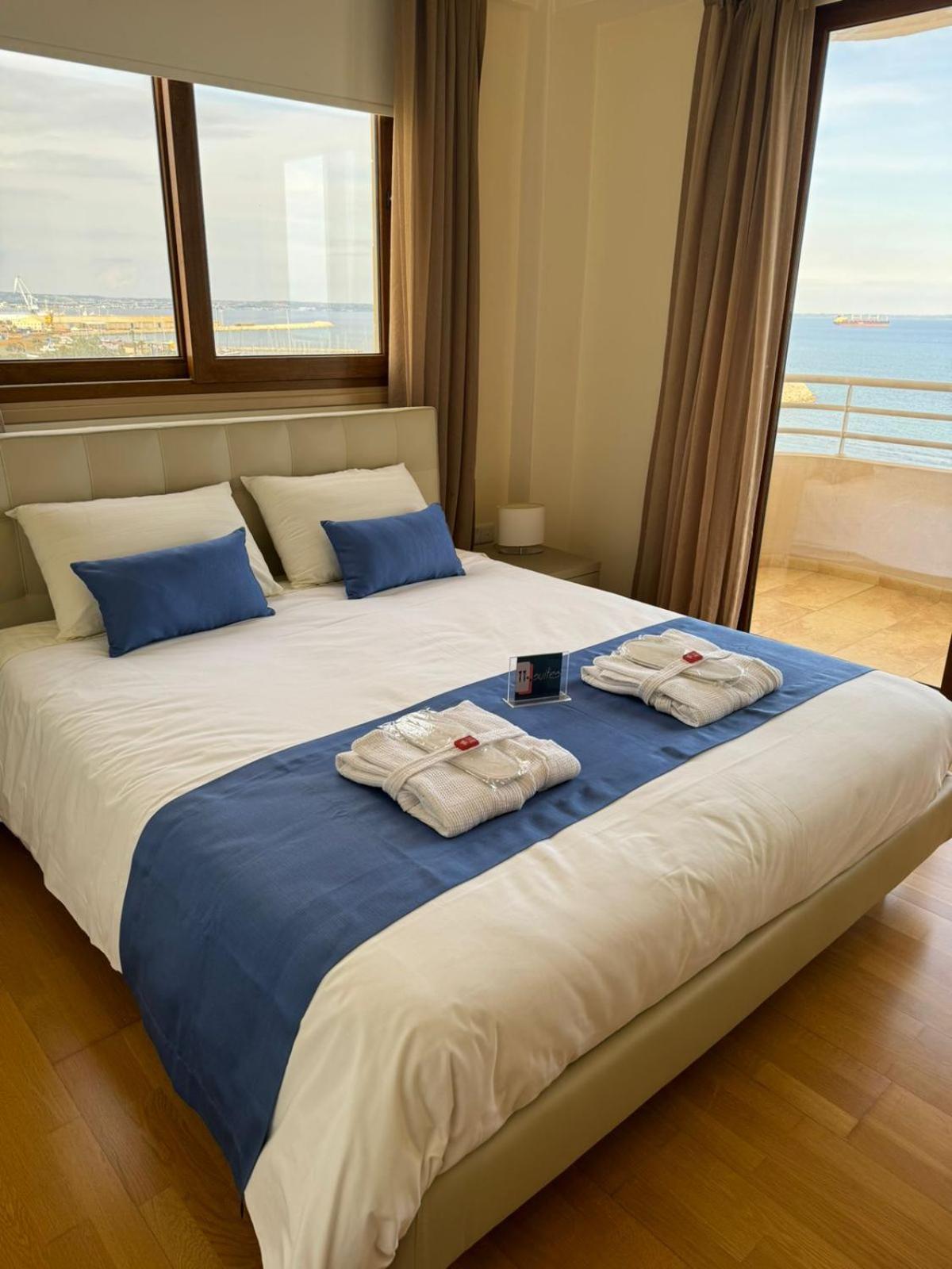 לרנקה 11 Suites - Golden Sunrise Suite חדר תמונה